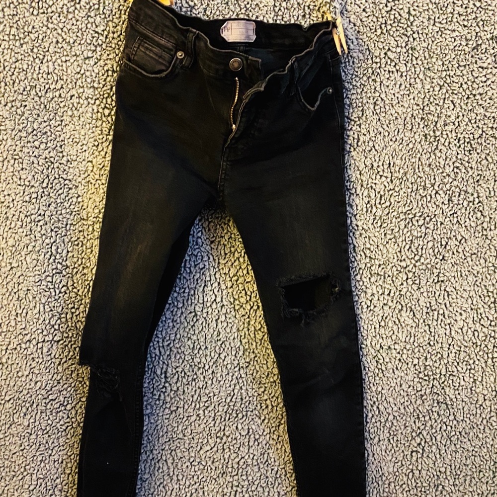 Ripped black jeans